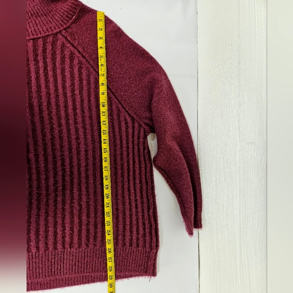 Free People Big City Fuzzy Turtleneck Sweater in Mulberry Size Medium - Picture 10 of 11